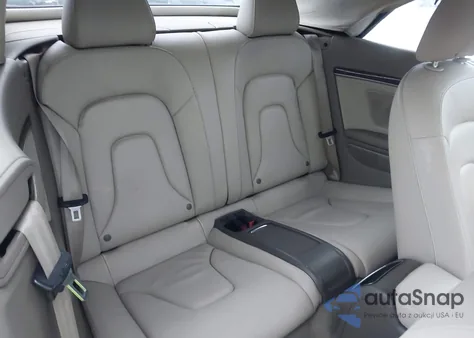 2011 Audi A5 2.0T Premium z USA, uszkodzony, nr VIN WAUAFAFH2BN005743